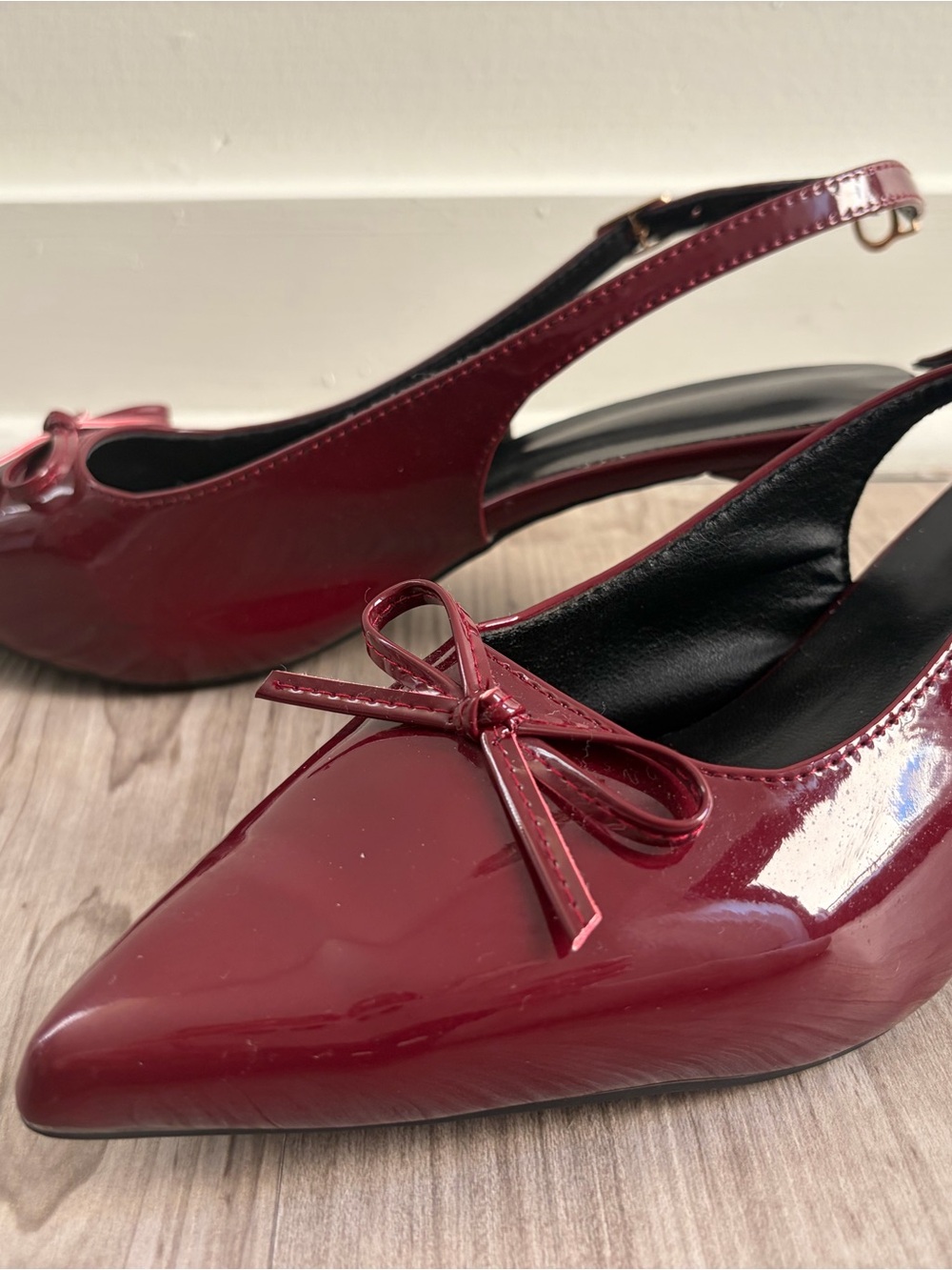 Women's Patent Slingback Pointed-Toe Flats in Burgundy